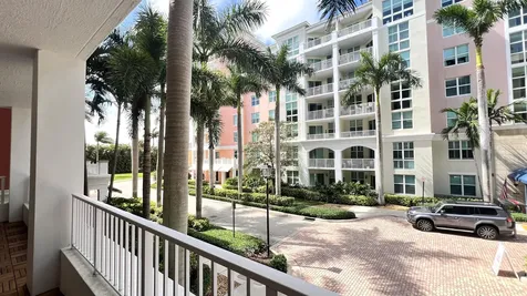806 E Windward Way Lantana FL 33462