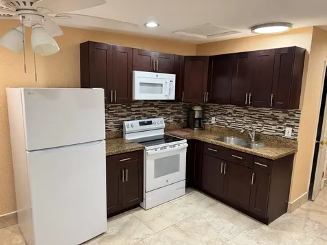 816 Greenbriar Drive Lake Park FL 33403