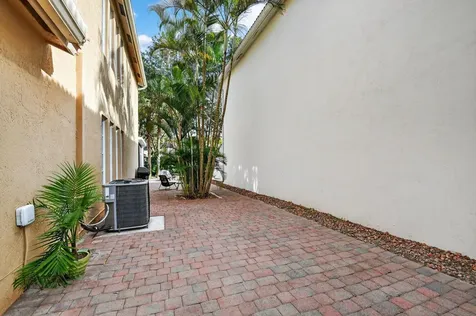 1605 E Classical Boulevard Delray Beach FL 33445