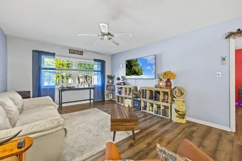 860 Se 6th Avenue Deerfield Beach FL 33441
