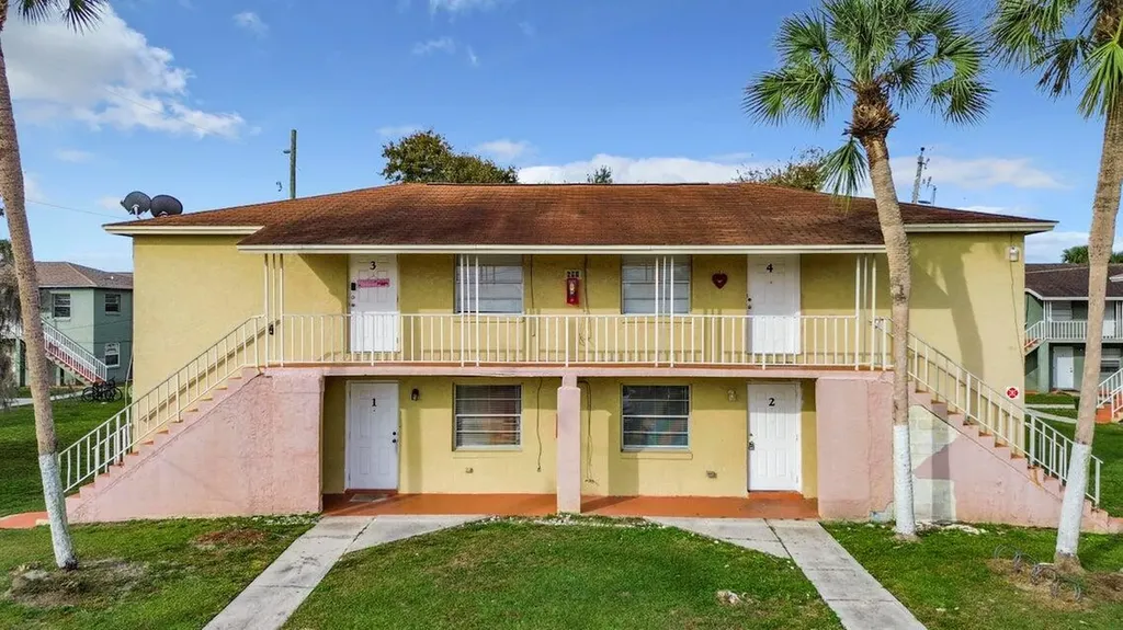 694 Michigan Court St. Cloud FL 34769