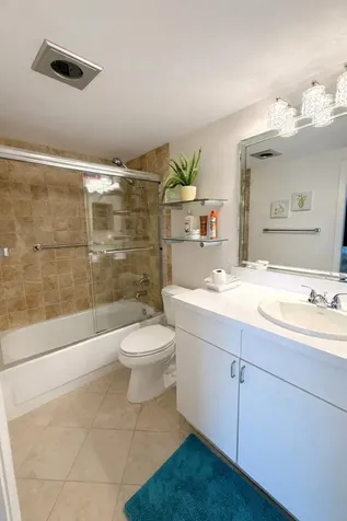 4032 Yarmouth B Boca Raton FL 33434
