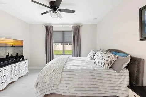 519 Se Villandry Way Port Saint Lucie FL 34984