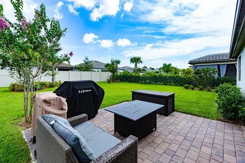 519 Se Villandry Way Port Saint Lucie FL 34984