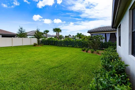 519 Se Villandry Way Port Saint Lucie FL 34984