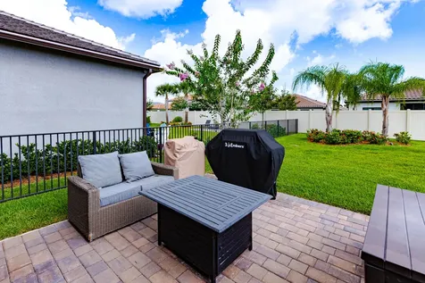 519 Se Villandry Way Port Saint Lucie FL 34984