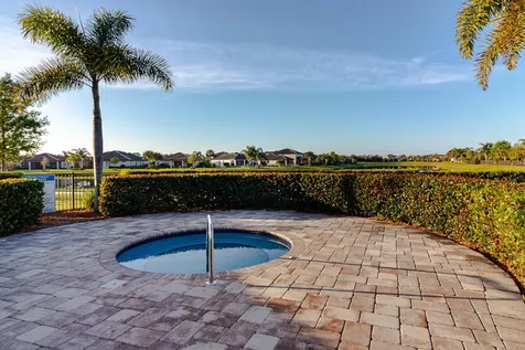 519 Se Villandry Way Port Saint Lucie FL 34984