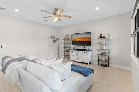 519 Se Villandry Way Port Saint Lucie FL 34984