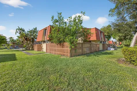 8164 Thames Boulevard Boca Raton FL 33433