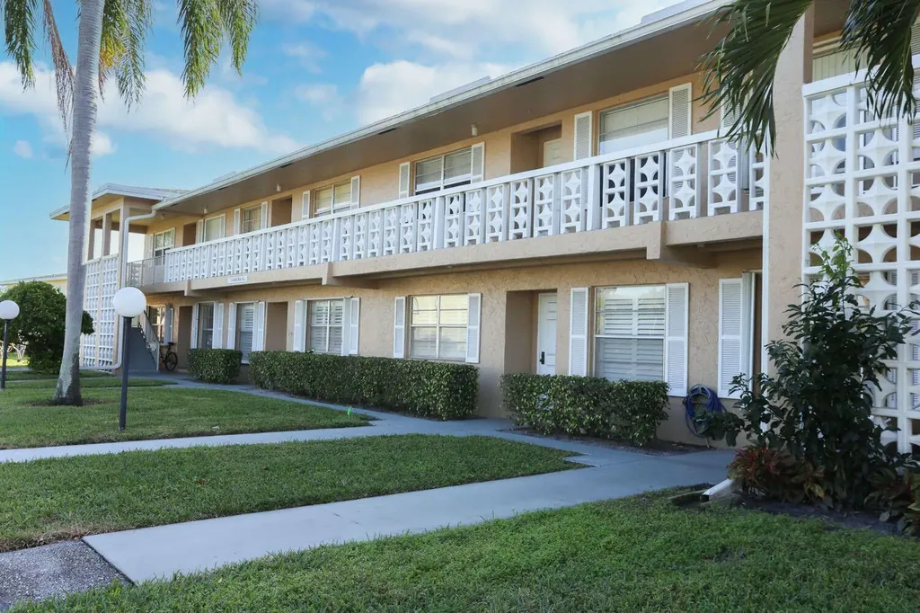 2480 Juniper Drive Delray Beach FL 33445