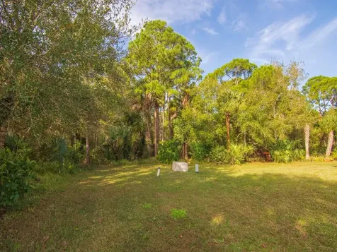 1148 Friendship Drive Vero Beach FL 32966