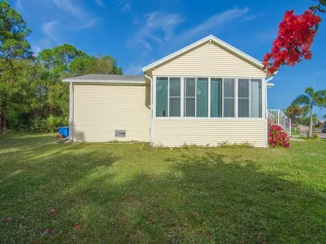 1148 Friendship Drive Vero Beach FL 32966