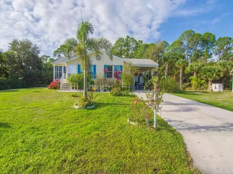 1148 Friendship Drive Vero Beach FL 32966