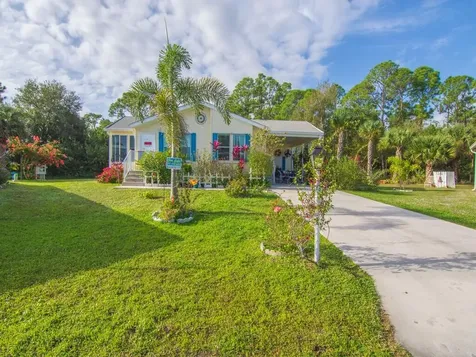 1148 Friendship Drive Vero Beach FL 32966
