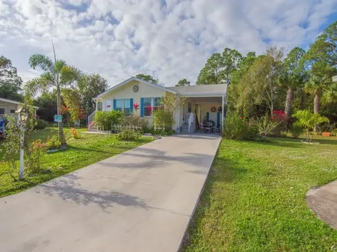 1148 Friendship Drive Vero Beach FL 32966