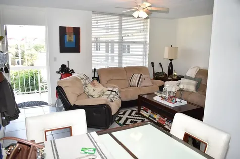 1131 SE 4th Street Boynton Beach FL 33435