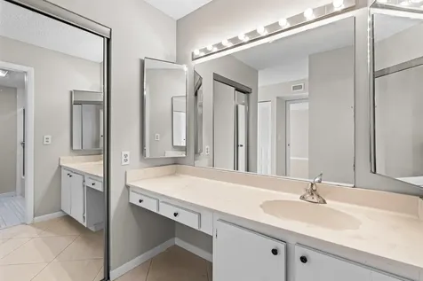 9270 Vista Del Lago Boca Raton FL 33428