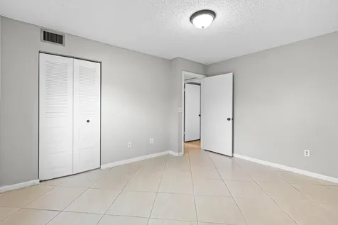9270 Vista Del Lago Boca Raton FL 33428