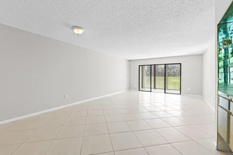 9270 Vista Del Lago Boca Raton FL 33428