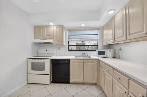 136 Capri C Delray Beach FL 33484