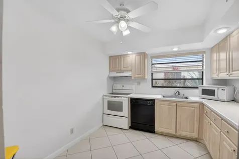 136 Capri C Delray Beach FL 33484