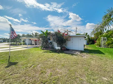 11055 Se Federal Highway Hobe Sound FL 33455