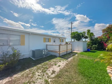 11055 Se Federal Highway Hobe Sound FL 33455