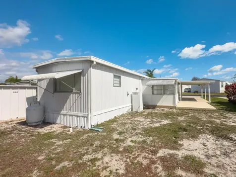 11055 Se Federal Highway Hobe Sound FL 33455