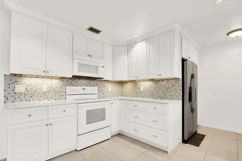 3 Se Paddock Circle Tequesta FL 33469