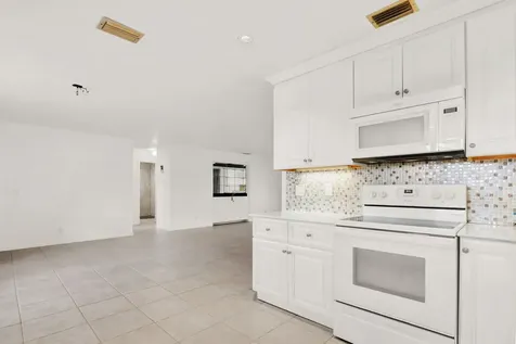 3 Se Paddock Circle Tequesta FL 33469