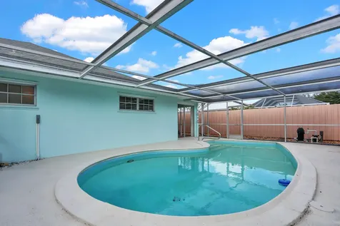 3 Se Paddock Circle Tequesta FL 33469
