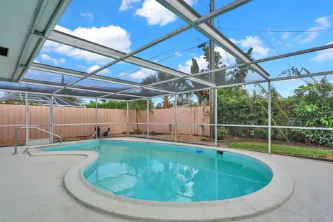 3 Se Paddock Circle Tequesta FL 33469