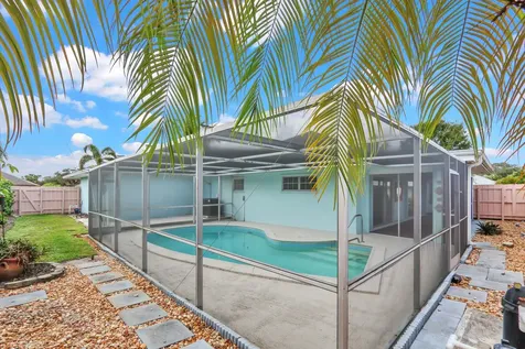 3 Se Paddock Circle Tequesta FL 33469