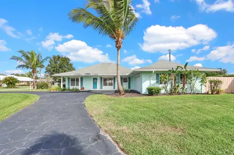 3 Se Paddock Circle Tequesta FL 33469