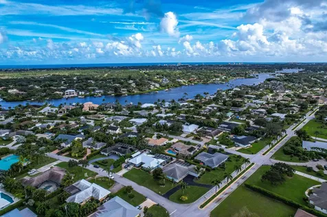 3 Se Paddock Circle Tequesta FL 33469