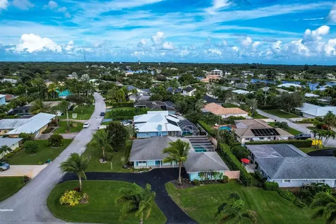 3 Se Paddock Circle Tequesta FL 33469