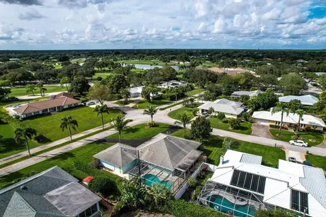 3 Se Paddock Circle Tequesta FL 33469