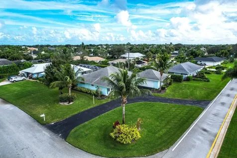 3 Se Paddock Circle Tequesta FL 33469