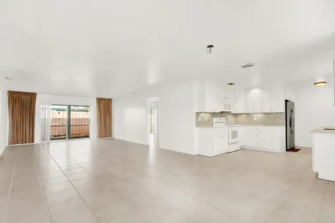 3 Se Paddock Circle Tequesta FL 33469