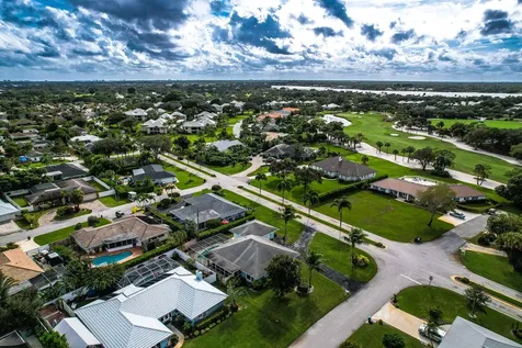 3 Se Paddock Circle Tequesta FL 33469