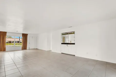 3 Se Paddock Circle Tequesta FL 33469