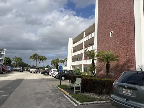202 Greenbrier C West Palm Beach FL 33417