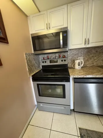 202 Greenbrier C West Palm Beach FL 33417