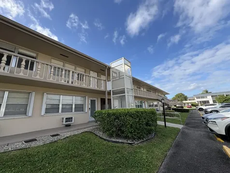 26 Kingswood B West Palm Beach FL 33417