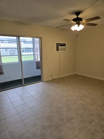 290 Chatham O West Palm Beach FL 33417