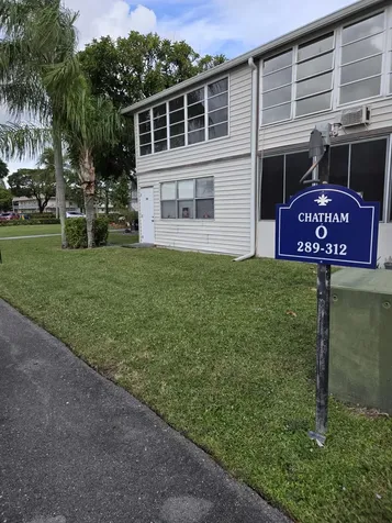 290 Chatham O West Palm Beach FL 33417