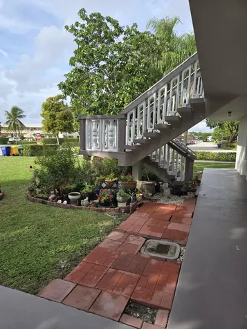 290 Chatham O West Palm Beach FL 33417