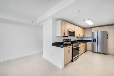 7501 E Treasure Drive North Bay Village FL 33141