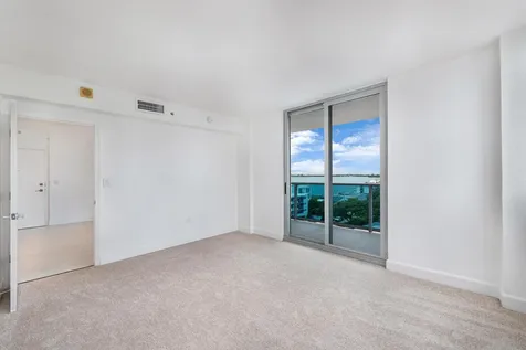 7501 E Treasure Drive North Bay Village FL 33141