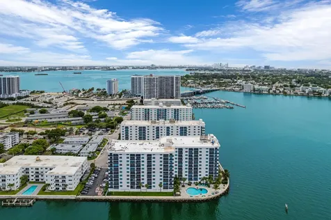7501 E Treasure Drive North Bay Village FL 33141